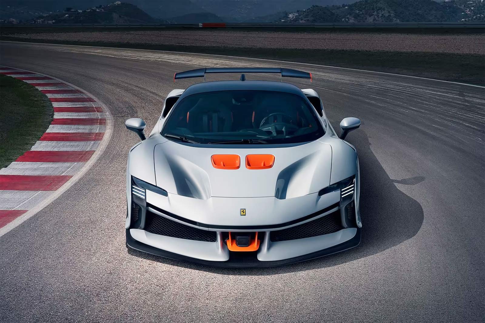 ferrari-sf90-xx-frontansicht