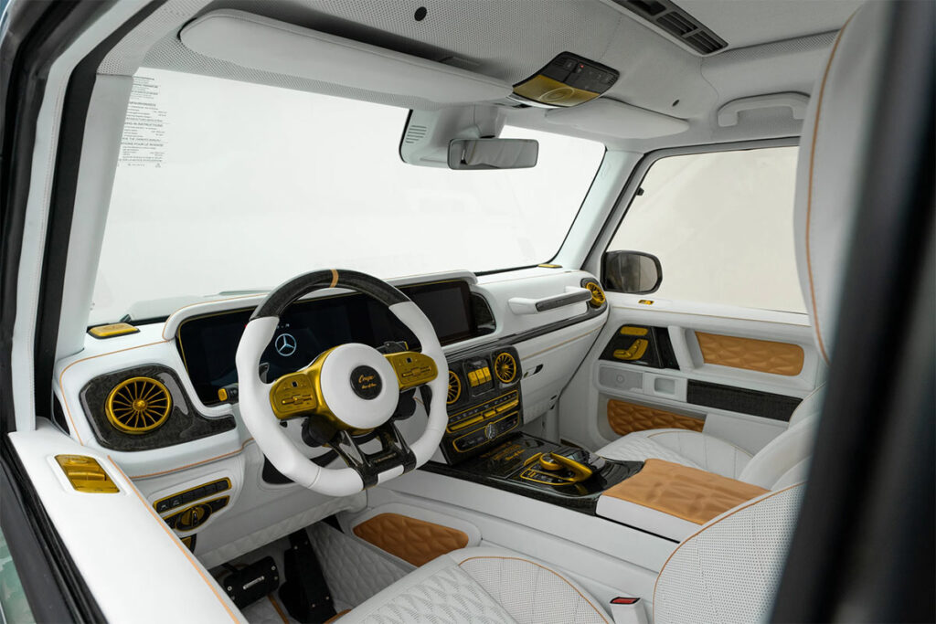 innenraum-weiss-leder-g-klasse-mansory-lenkrad