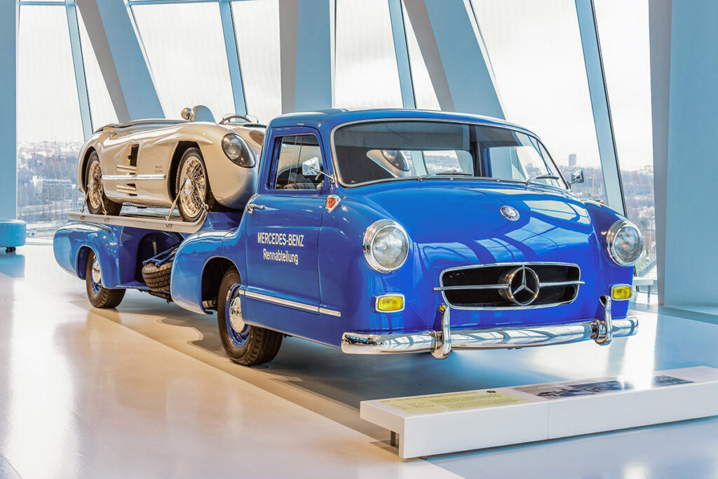 mercedes-benz-rennwagen-schnelltransporter-nachbau