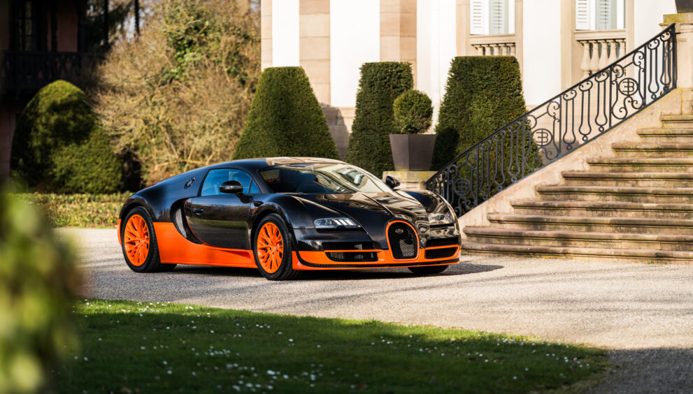 bugatti-veyron-frontansicht-seite-orange-schwarz