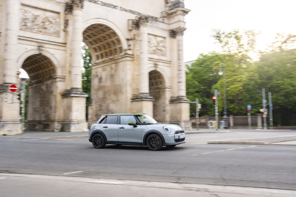 mini-paul-smith-edition-2026-faehrt