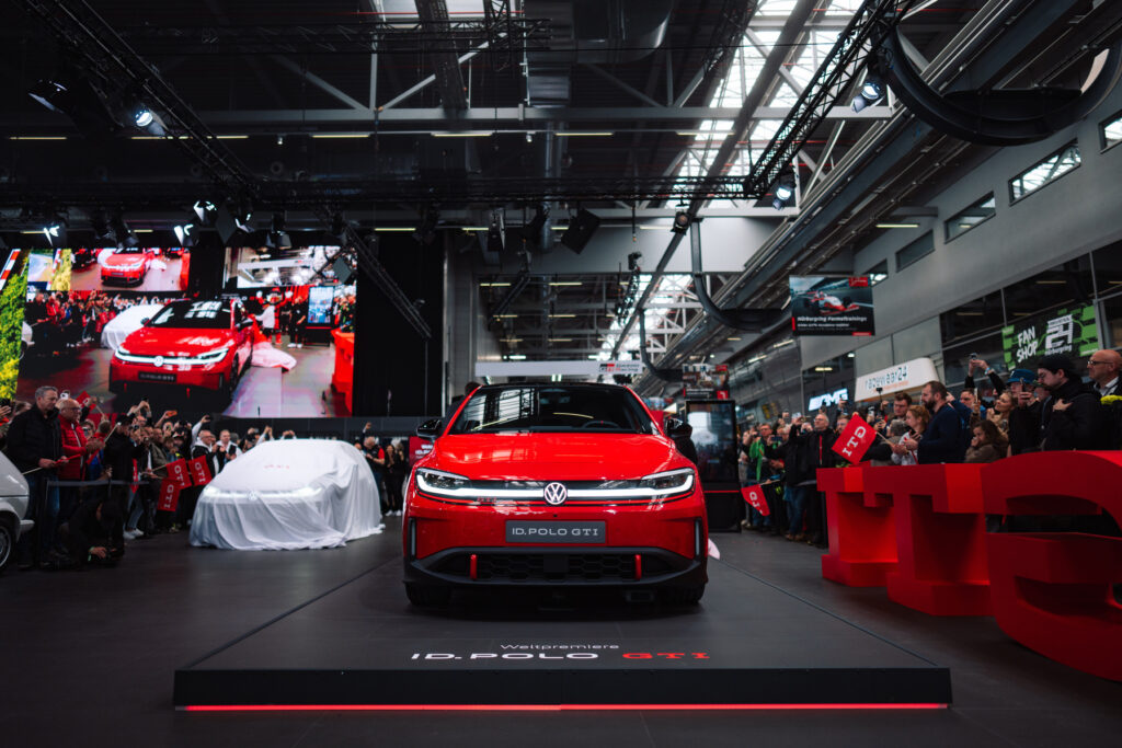 vw-id-polo-gti-elektrisch-2026-messe-front